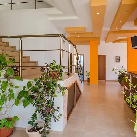 شقة Comfortable 1bedroom With Kitchen Qq بورغاس