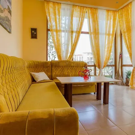 Apartman Comfortable 1bedroom With Kitchen Qq *