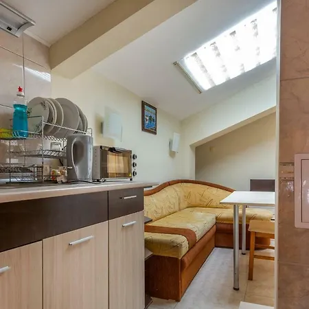 Comfortable 1bedroom With Kitchen Qq * Burgasz