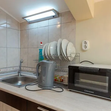 Comfortable 1bedroom With Kitchen Qq Apartman